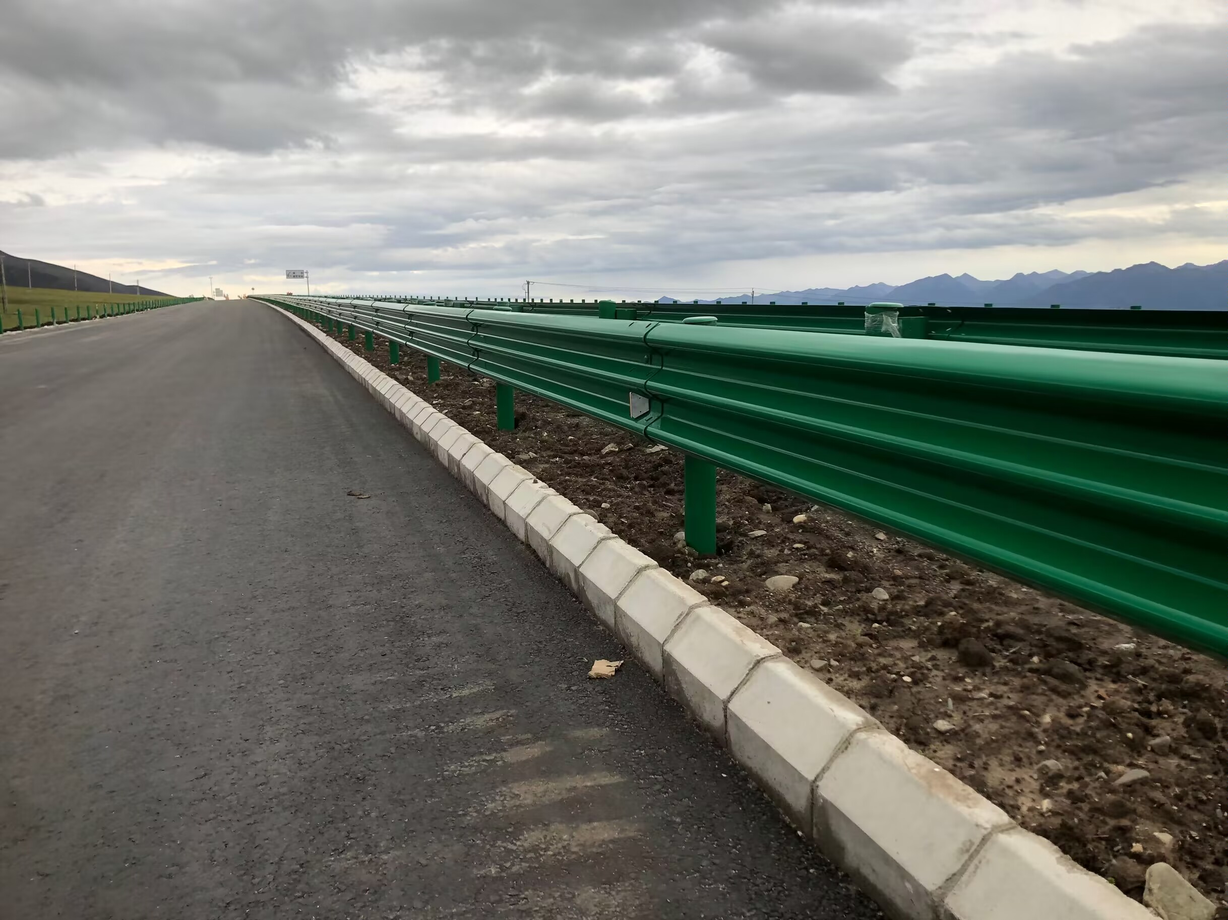 仁和区乡村公路波形护栏波形护栏板 - 推荐